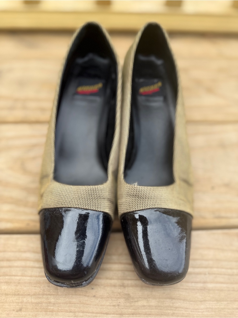 Vintage Aerosols shoes heels size 8 fabric upper